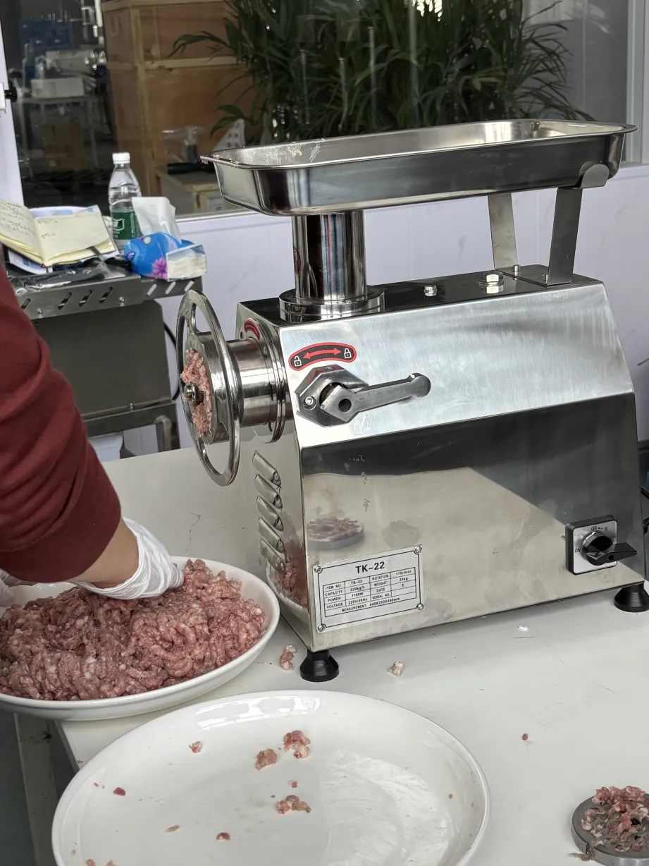 32 picadoras de carne fresca industrial mezclador comercial carne de cerdo equipo de molienda eléctrica máquina picadora de carne congelada nueva - Máquina de molienda y mezcla - foodmachtech