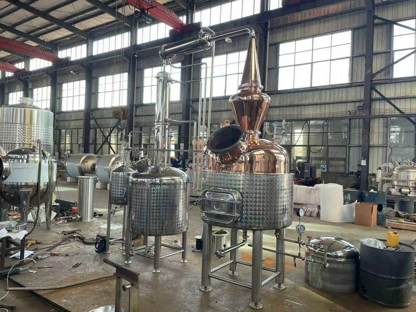 TW Destilador de aceites esenciales Calefacción eléctrica de varias partes de plantas y árboles (flores, hojas, corteza) - Unidad de destilación multi-efecto - foodmachtech