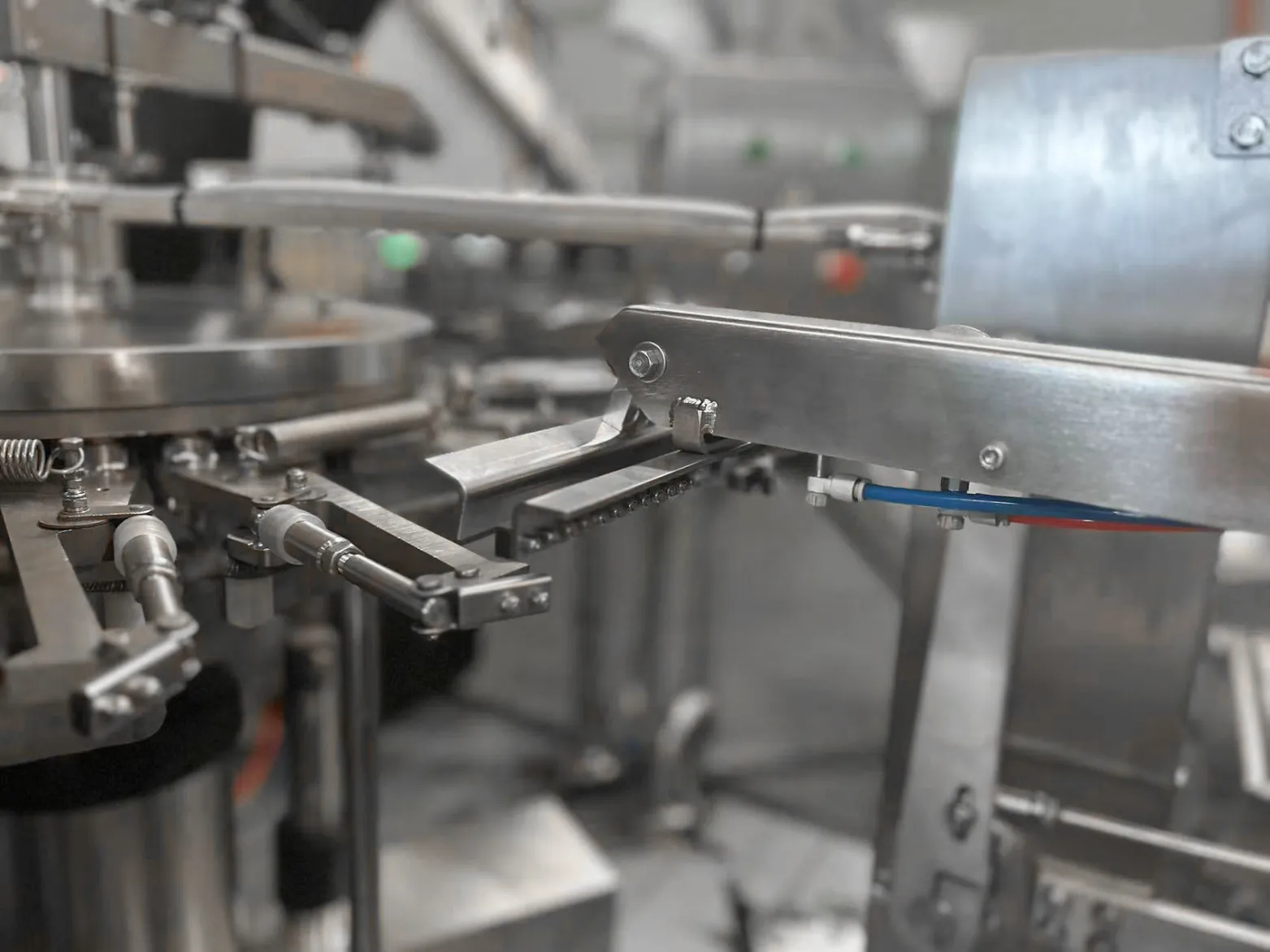 GSK-2416-1012 High-Efficient Continuous Rotary Vacuum Packaging Machine Chicken Claw Packing - Packaging Machine - foodmachtech