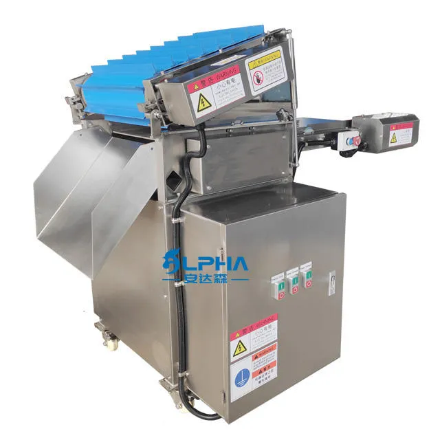 Pulendo la pelle della carne di pollo che scuoia la sbucciatrice per il collo di pollo - Pelapatate - foodmachtech