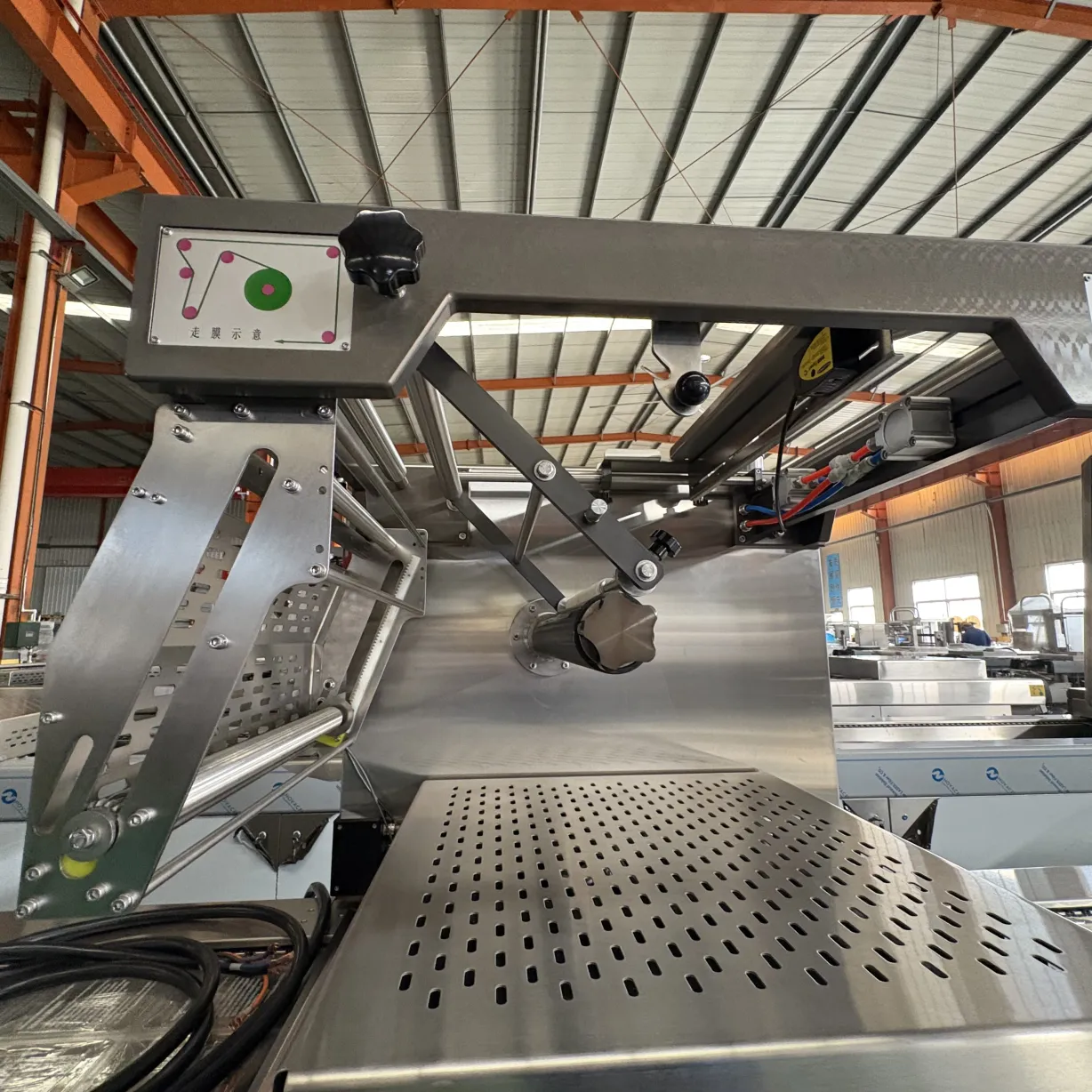 Forming vacuum packaging machine - Stretch Film Production Line - foodmachtech
