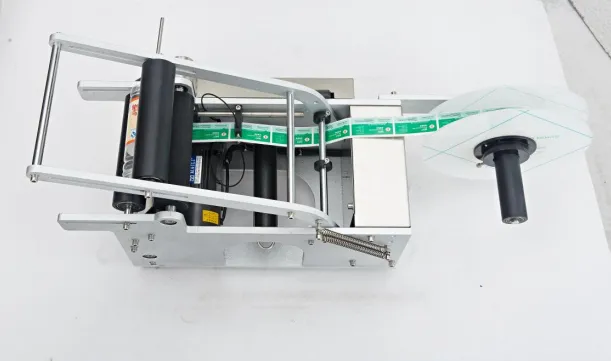 DM-MT50Y半自動ワインボトルラベルステッカーマシンボトルラベリングマシン - ラベリングマシン - foodmachtech