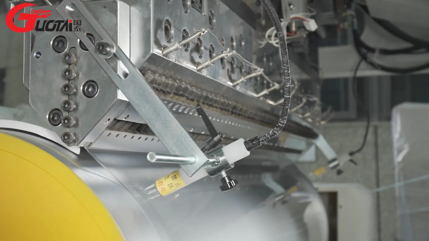 El LDPE del PE del 1000MM-1500MM se aferra máquina de la película Máquina automática de alta velocidad de la película de estiramiento de la coextrusión de GUOTAI - Stretch máquina de embalaje - foodmachtech