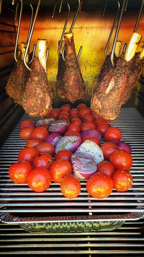 เครื่องสูบบุหรี่ขนาดใหญ่ใช้สำหรับสูบบุหรี่เนื้อสัตว์