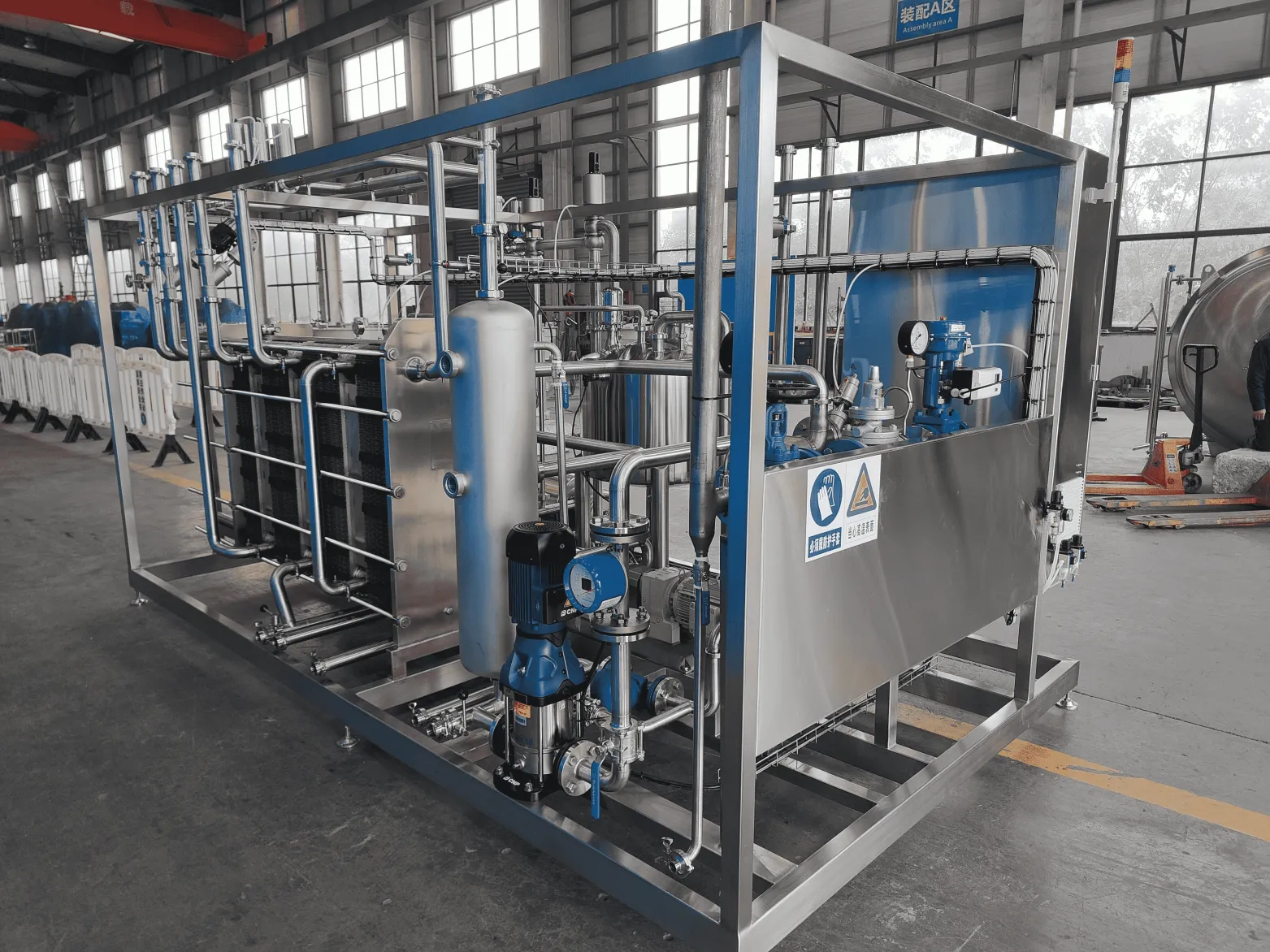 Máquina automática completa da pasteurização do UHT da eficiência elevada para o leite e o suco - Esterilizador - foodmachtech