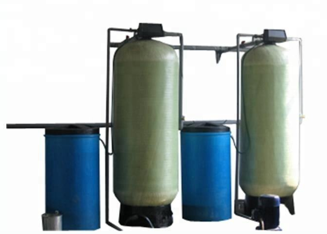 Water purification system automatic water softening device