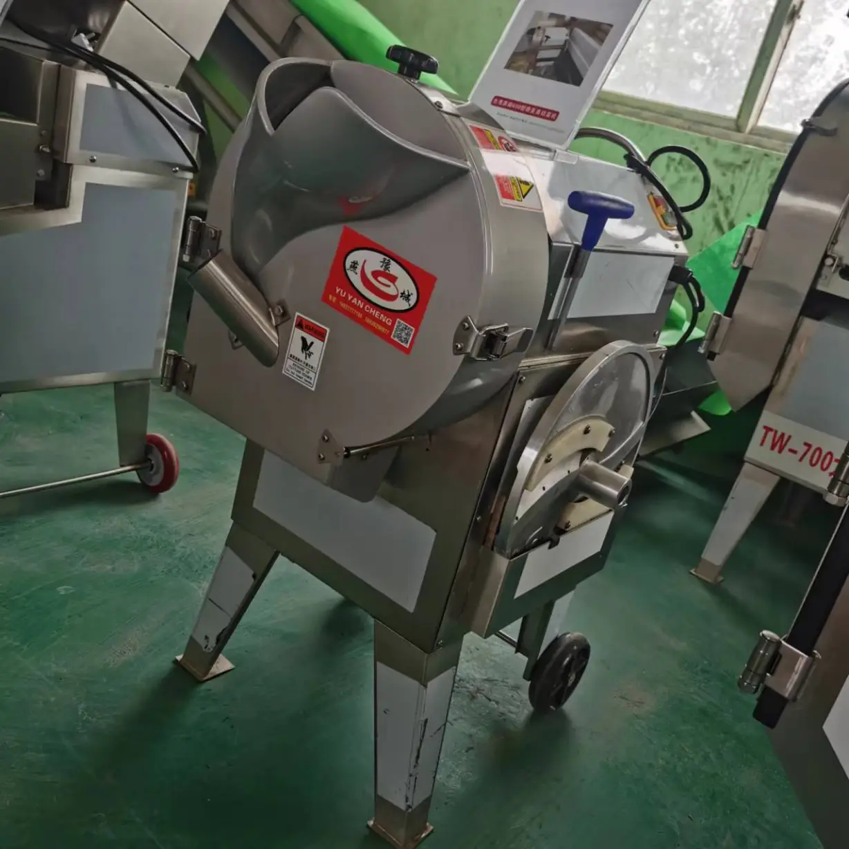 A machine for shredding, slicing and dicing tree root and stem vegetables. - Vegetable Cutter - foodmachtech
