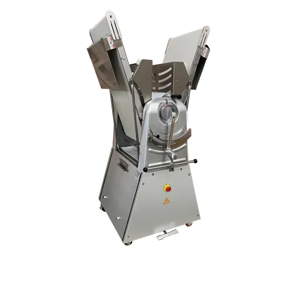 Estilo europeu Foldable Puff Pastry Noodle Making Machine para Padarias Preço baixo Negociável Processamento Dough Sheeter Machine