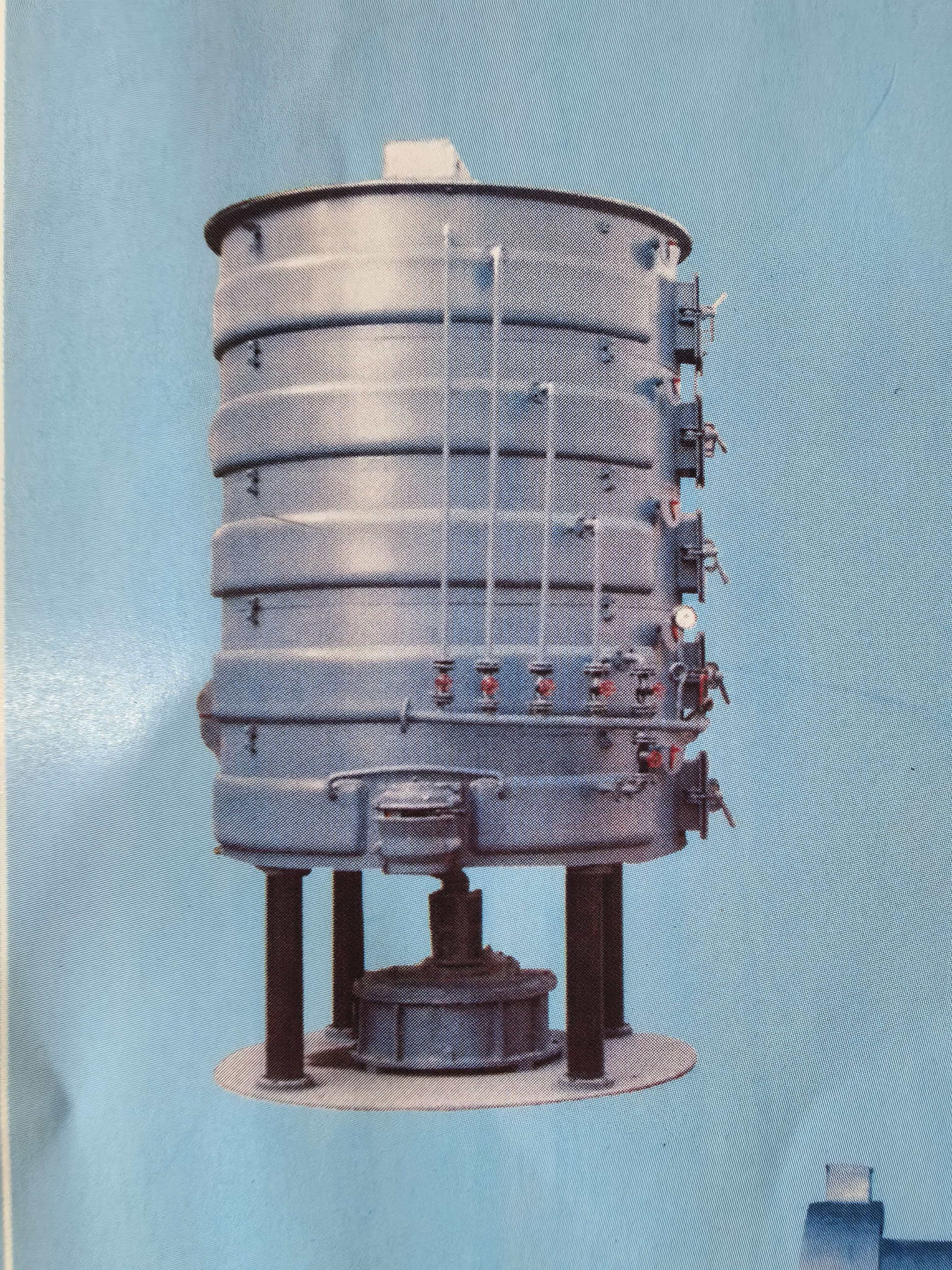 The 210 * 5 type steaming and frying pan is a key equipment in the pre-treatment section of vegetable oil processing. It is mai