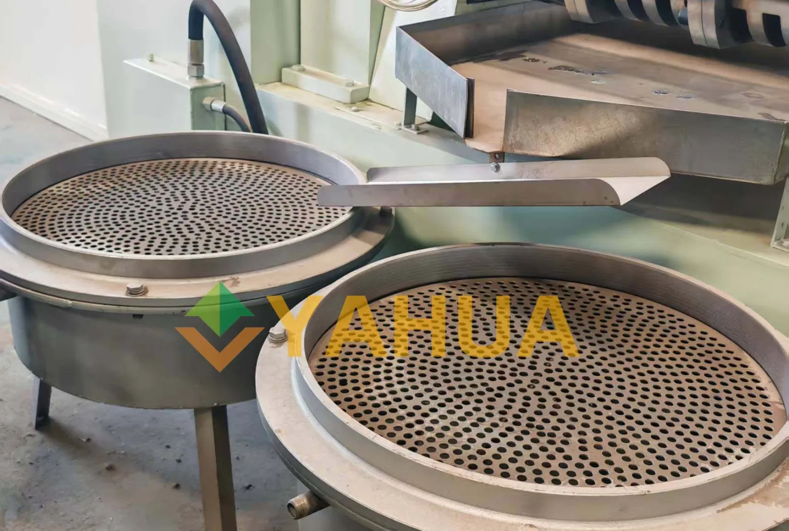 Prensa Automática Quente e Fria Dupla Utilização-Prensa De Óleo (Soja, Amendoim De Girassol, Amendoins) 300 - 400kgKG/H - Equipamento processamento produtos soja - foodmachtech