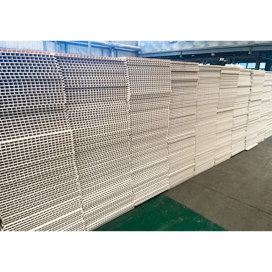 Piezas de precio de fábrica para el equipo de la pluma del cerdo del tablero del PVC del granero porcino del CRATE del FRUTO