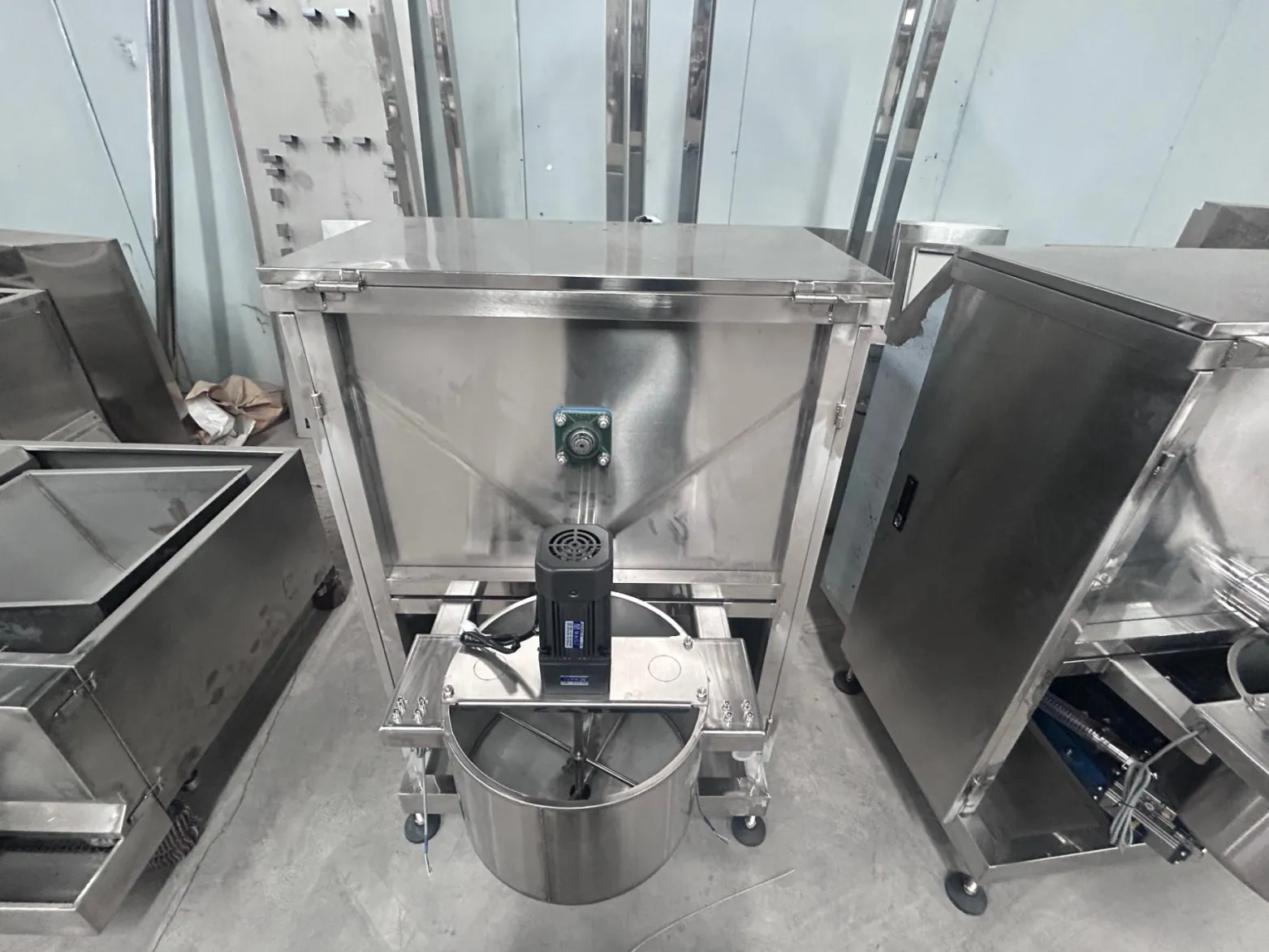 Viene con un dispensador de polvo de fragancia. - Línea de condimento - foodmachtech