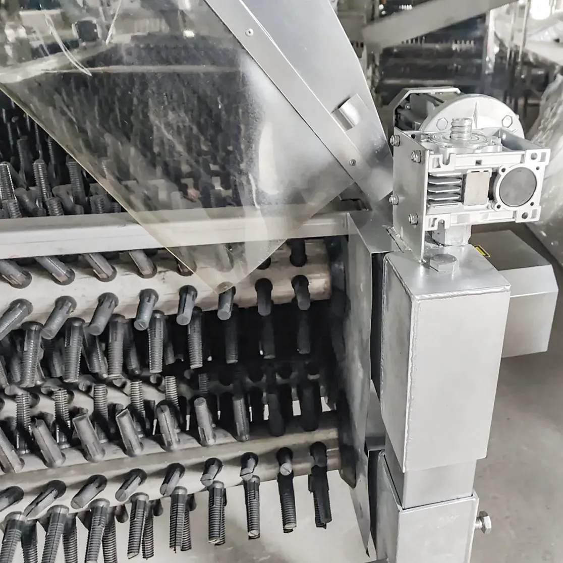 Máquina de desplumagem horizontal de cama plana para linhas de processamento de frango, pato e ganso. - Máquina defeathering aves - foodmachtech