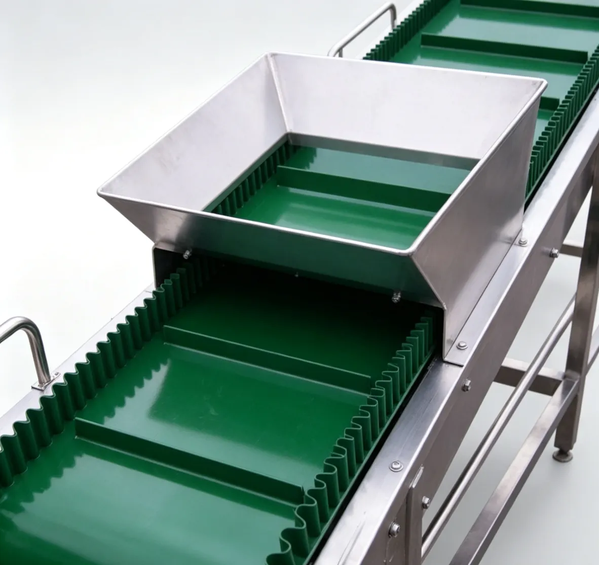 Sistema industriale del nastro trasportatore per le linee di lavorazione della polvere - Nastro trasportatore - foodmachtech