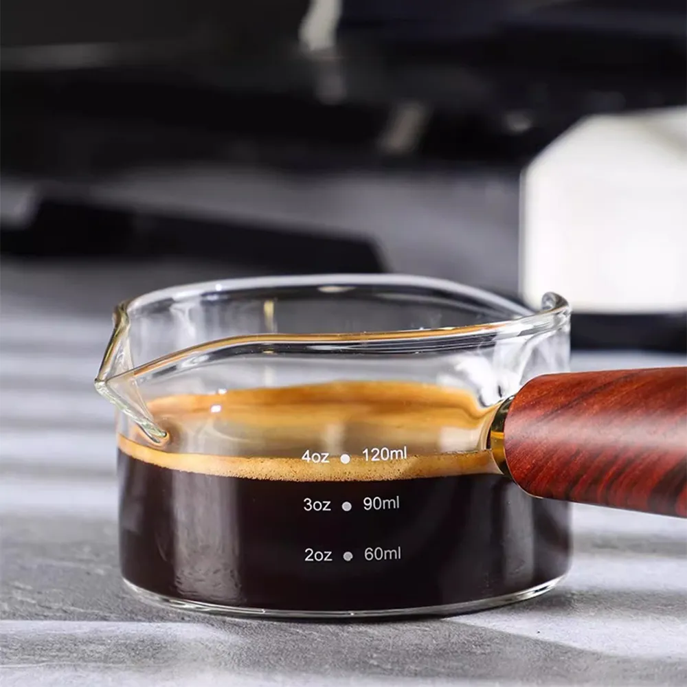 Coppa di misura in vetro con manico in legno - Utensili da cucina - foodmachtech