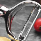 Peeler in acciaio inossidabile premium con manico in legno, utensile da cucina multiuso affilato per verdure, frutta, patate - Utensili da cucina - foodmachtech